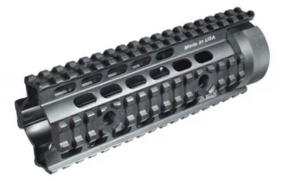 UTG PRO Model 4/AR-15 Carbine Length 7" Free Float Quad Rail - MTU005